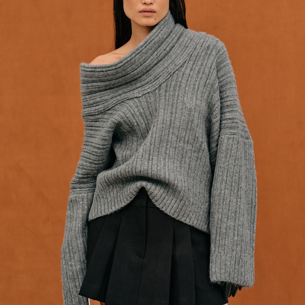 Source Unknown Gray Off-Shoulder Sweater